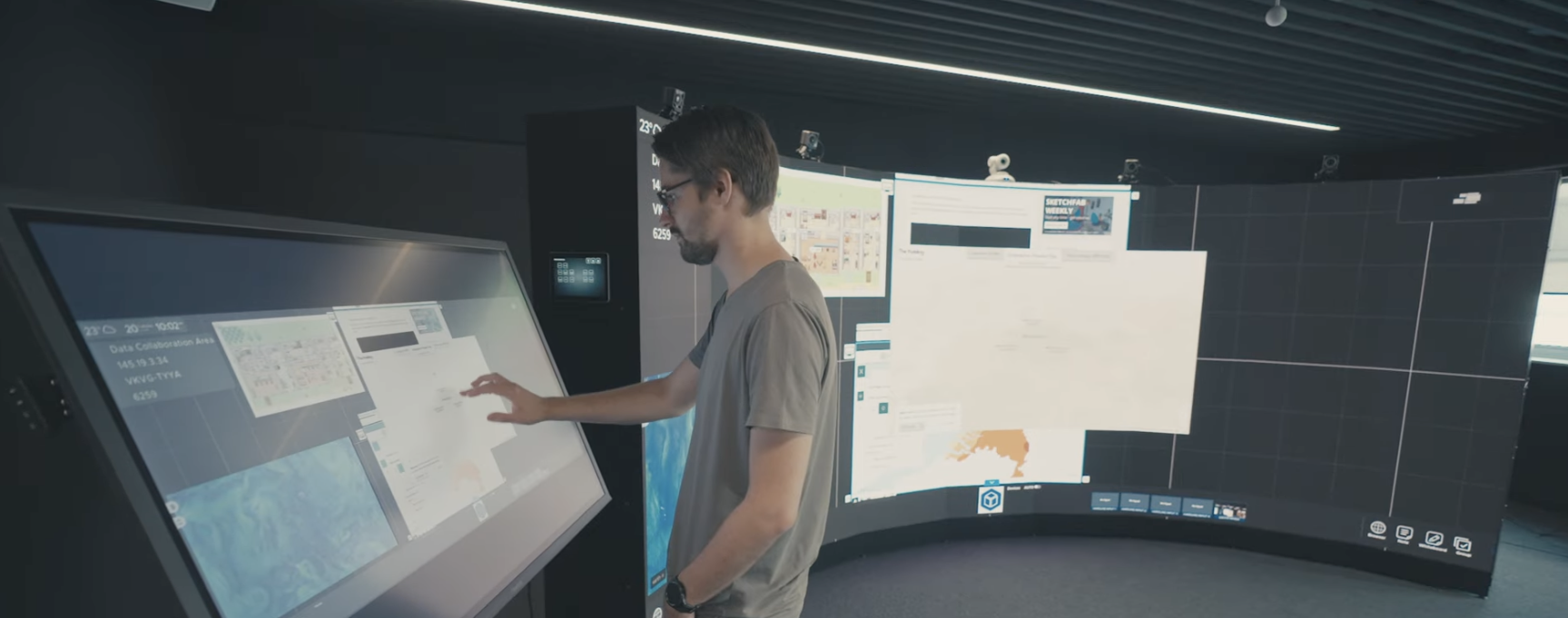 jrcz-data-science-lab-thinkhub-curved-wall