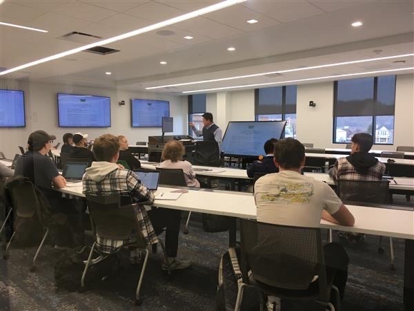 t1v-marshall-university-active-learning-classroom-thinkhub-education-4