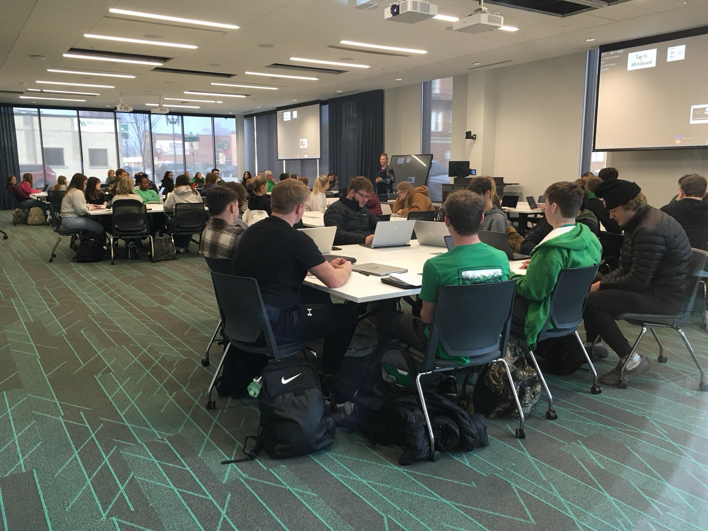 t1v-marshall-university-active-learning-classroom-thinkhub-education-6