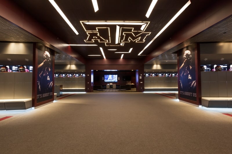 T1V_TAMU Locker Room 5