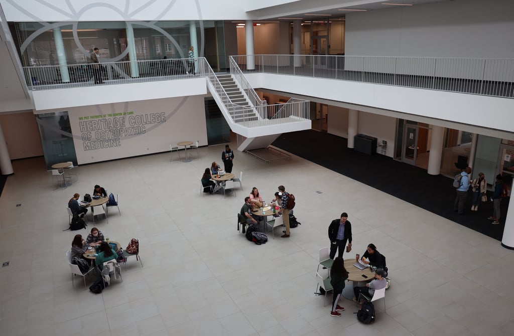 t1v-ohio-university-heritage-college-of-osteopathic-medicine-building-atrium