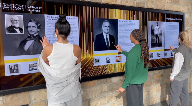 t1v-story-lehigh-university-college-of-business-innovation-building-interactive-video-wall-showcase-luminaries-2