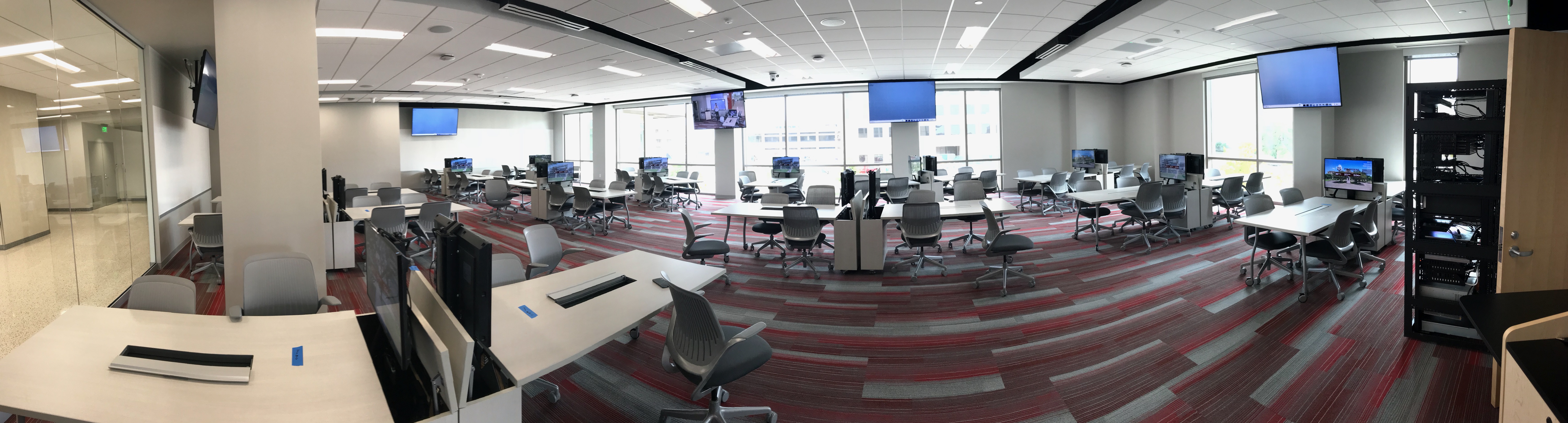 Panoramic Classroom Shot-TAMU-ThinkHub-Connect-Active-Learning-Classroom-4-getting your team to accept new technology
